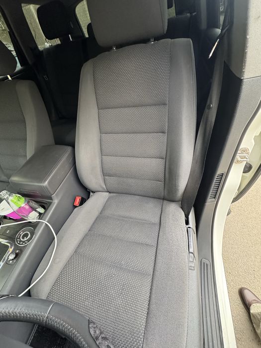 Сиденья велюр на Туарег 2007 года