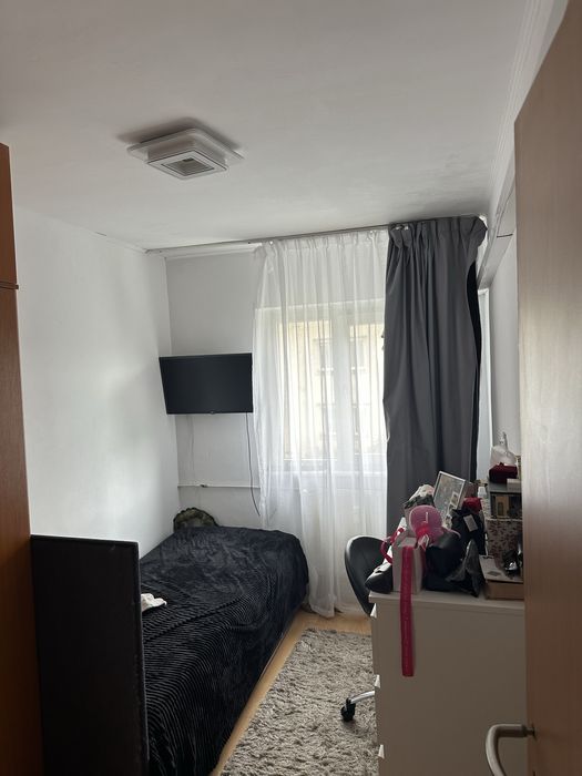 Inchiriez apartament 3 camere