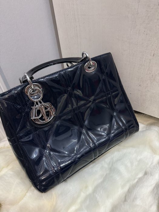 Dior сумочка 10000 тг