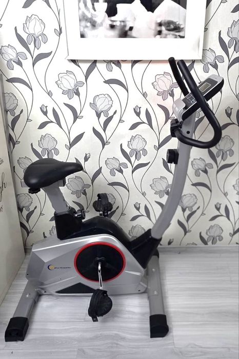 Bicicleta fitness noua