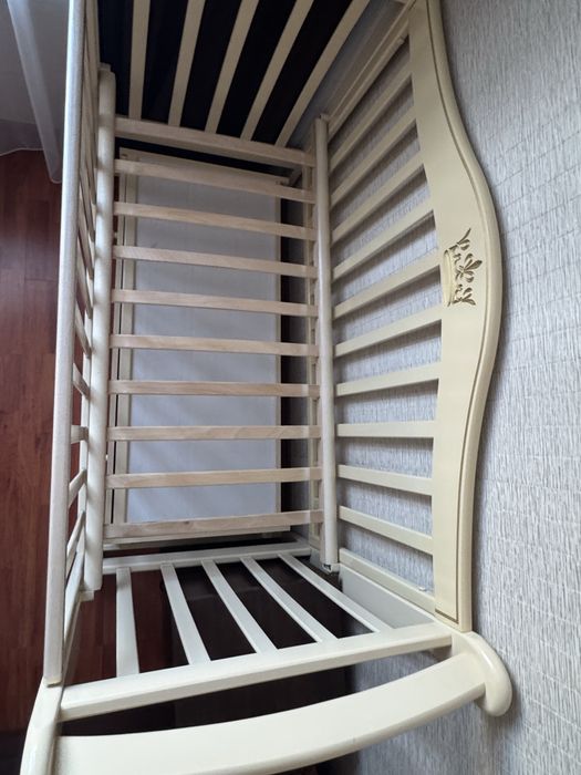 Продам детскую кроватку