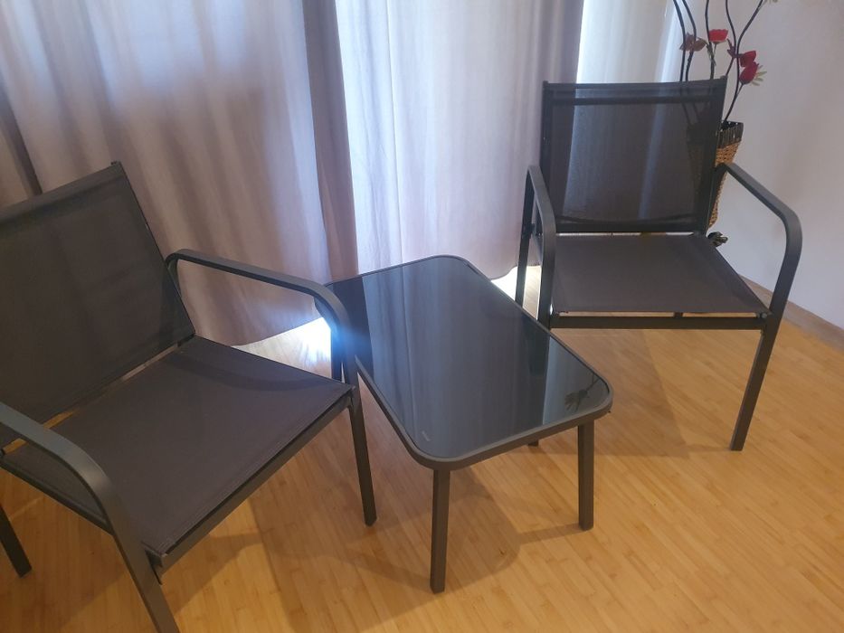 Vand masa cu 2  scaune