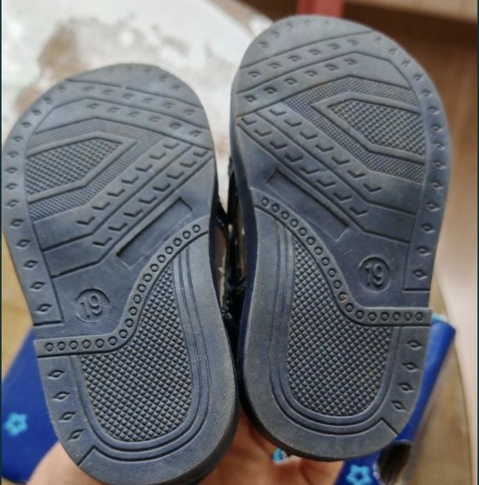 Сандалии размер 19