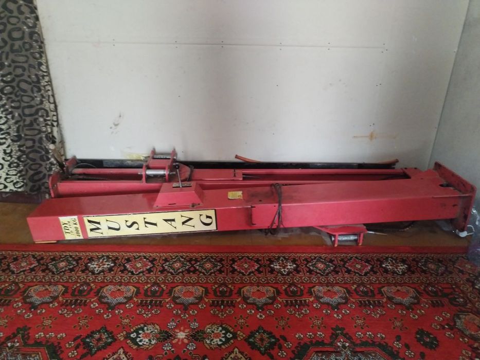 Мустанг Подйомник сотилади Бир йарим йил ишлатилган холати яхши