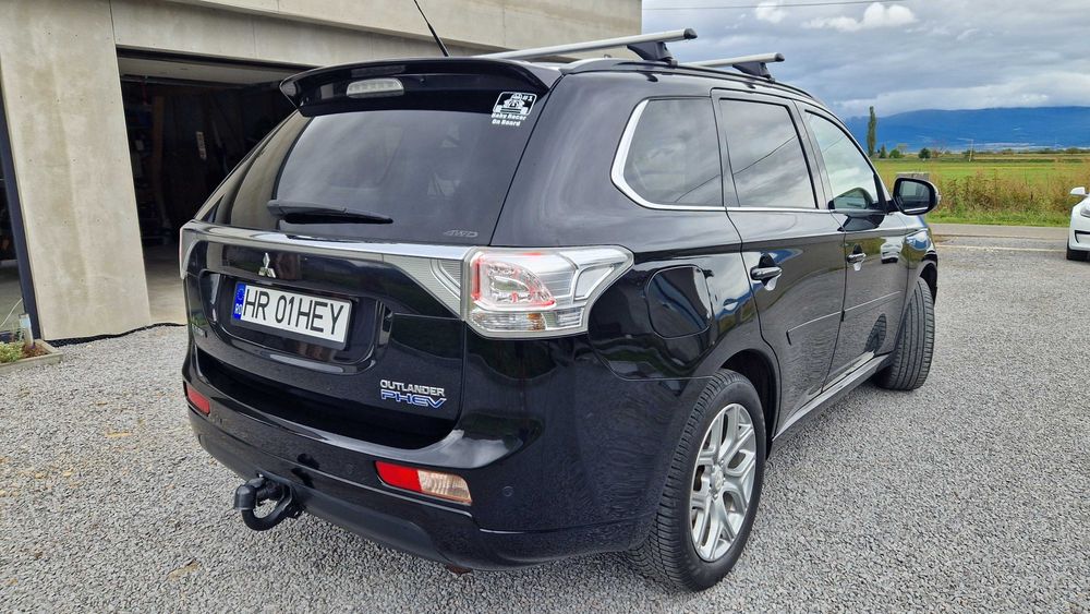 Mitsubishi Outlander PHEV 2.0 plug-in hybrid