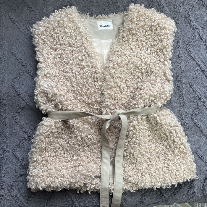 Продам платья на девочку