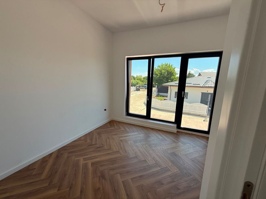 Vila duplex intabulata in Hlincea, 2,5 km de lidl poitiers,  toate utilitatile