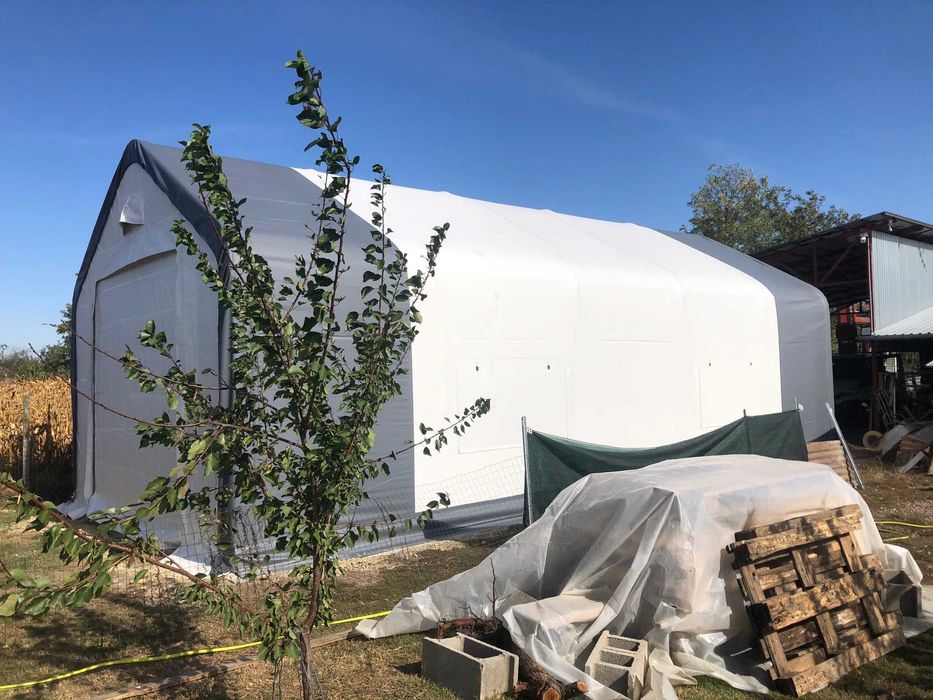 Cort - 6.1 x 12.2 x 4.88 m