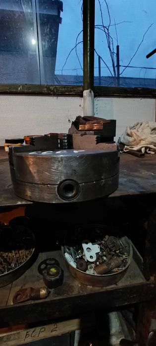 токарные  патроны  250мм.