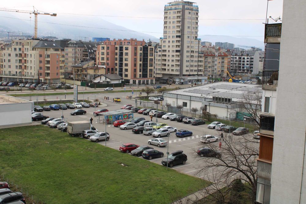 Canon EOS 2000D + обектив Canon EF-S 18-55mm f/3.5-5.6 IS-Фотоапарат