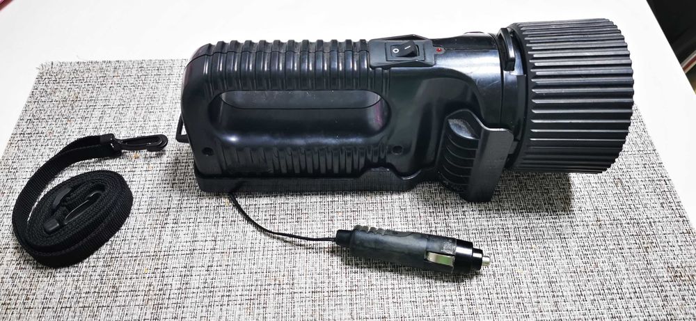 Lanterna 12v cu acumulator 4.8V 2000mAh reincarcabil la prize auto 12V