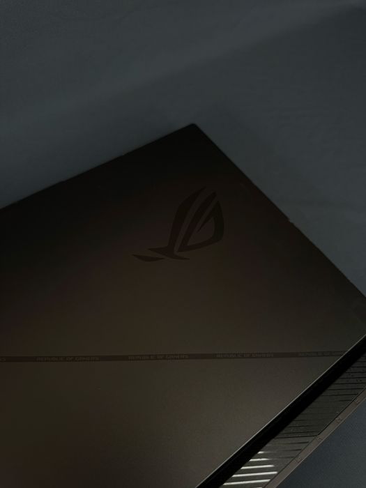 Asus RogStrix g18