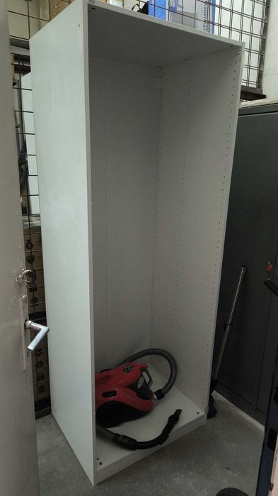 Vanzare raft Ikea Pax fara polite 75 x 58 x 201 cm deteriorat