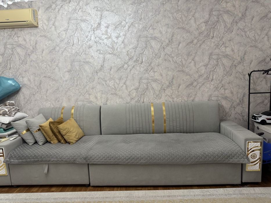 Продам диван для гостиной