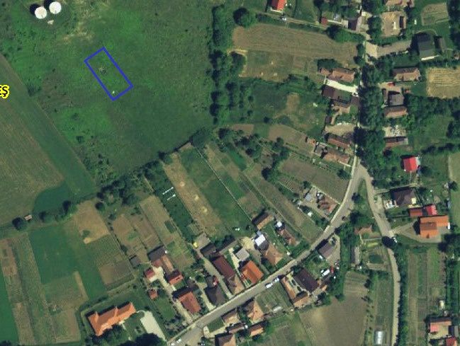 Teren intravilan de vanzare in localitatea Livezeni