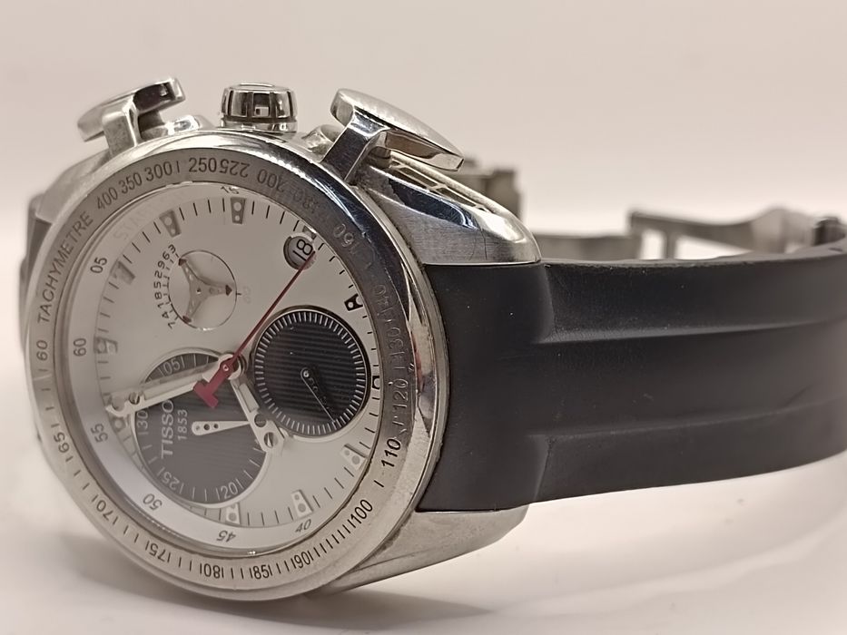 Часовник: Tissot T- Race