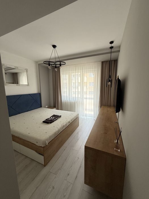 Inchieriez Apartament 3 camere modern + Parcare Complex Kristal Residence Metalurgiei Metrou Aparatorii Patriei