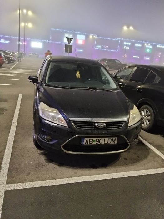 Vând sau schimb Ford focus