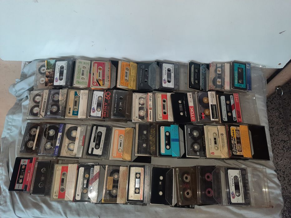 Аудио касетки с кутий за декорация