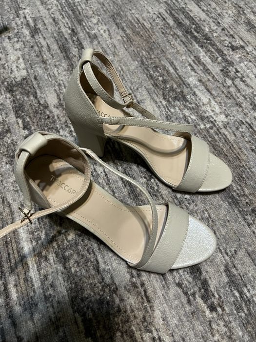 Продам туфли 40р