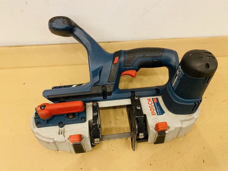 Circular Bosch GCB 18V-63
