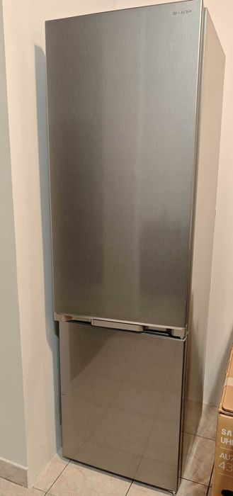 Combina frigorifica SHARP, 288 l, H 180cm, inox, nano frost, LED,