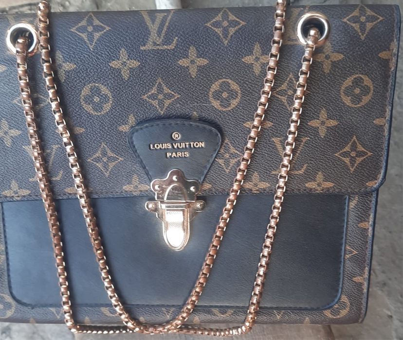 Продам женскую сумочку!