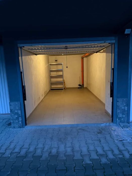 Гараж под наем кв. Банишора