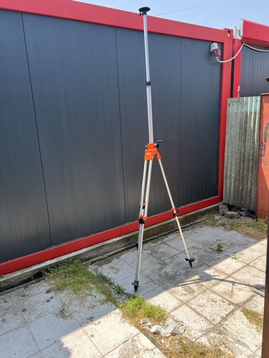 Vand trepied nivela laser cu ridicare de inaltime Nedo