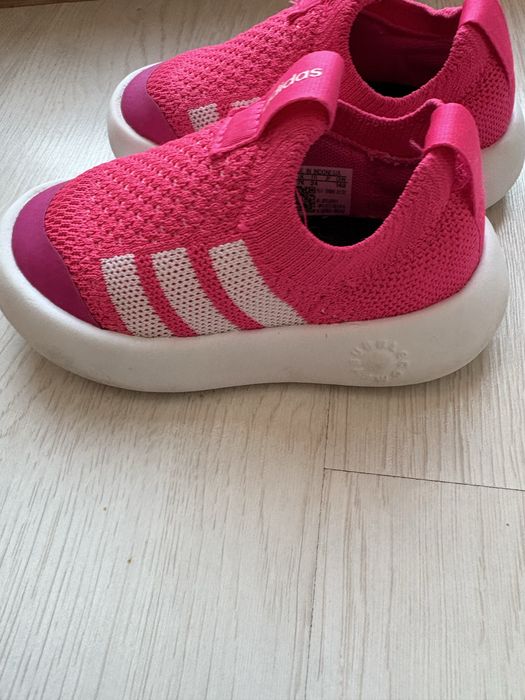 Маратонки adidas