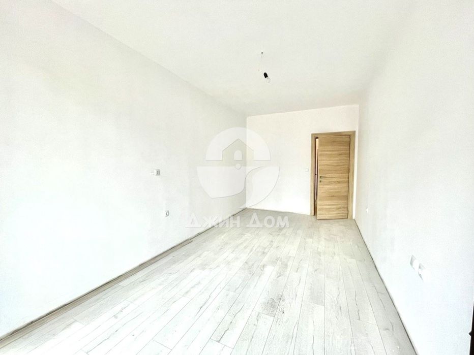 Продава се Тристаен апартамент в Приморско - 82 кв.м за 1061 €/кв.м - Снимка #9
