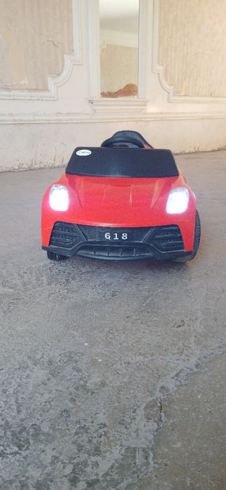 Bolalar uchun elektron moshincha pultli