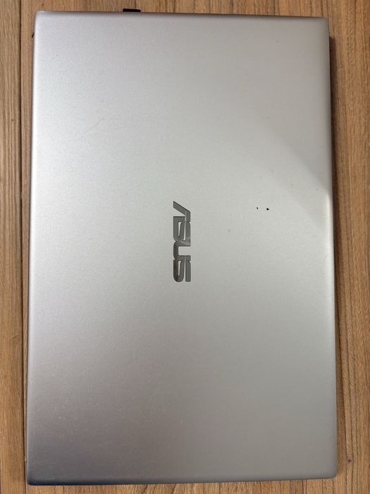 Продаю ноутбук ASUS VivoBook 14