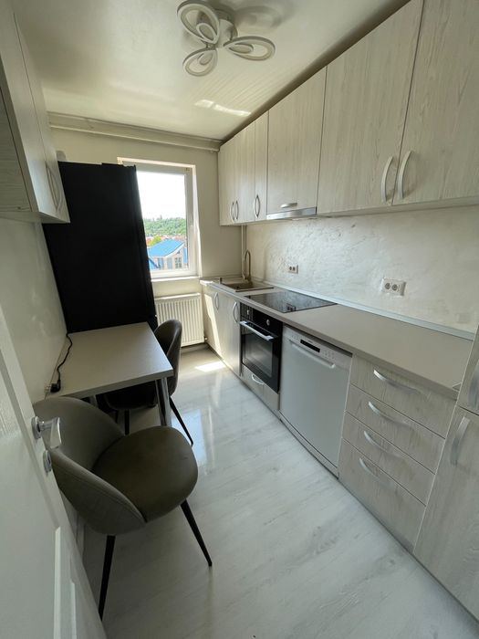 Apartament oferit spre inchiriere….whatsapp