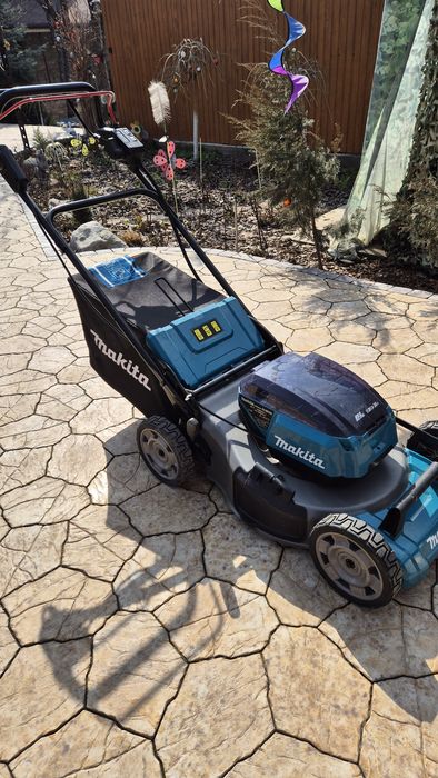 Газонокосилка Makita DLM 532