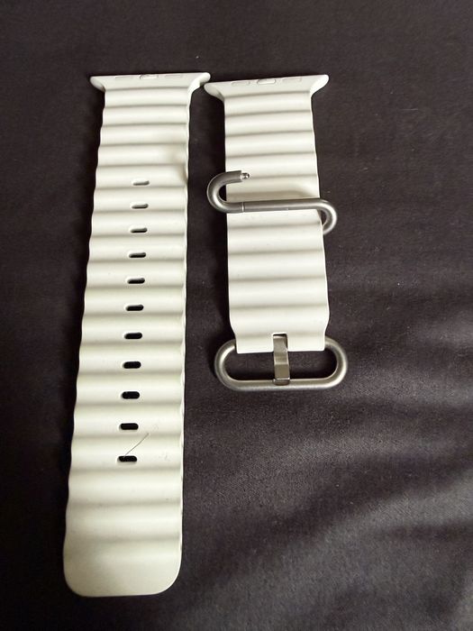 Curea originala Apple Ocean Band White,dedicata Apple Watch Ultra,ca noua.