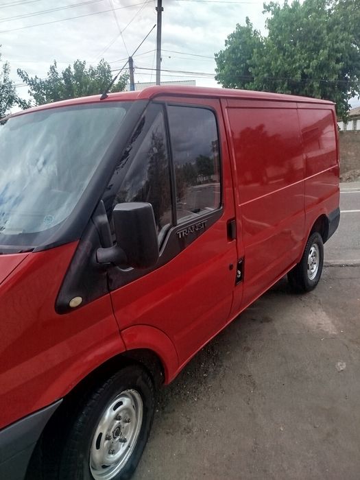 Ford tranzit sotiladi
