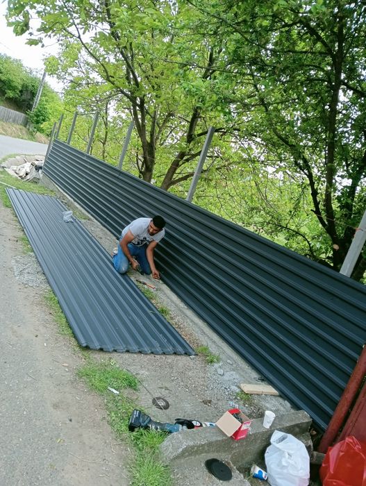 Vând garduri și porți din tabla cutata