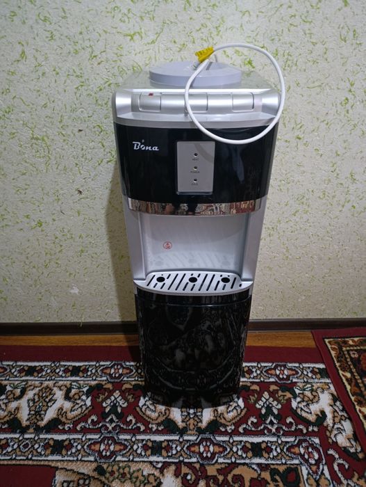 Кулер янги яхши иссиқ ва совуқ сув учун