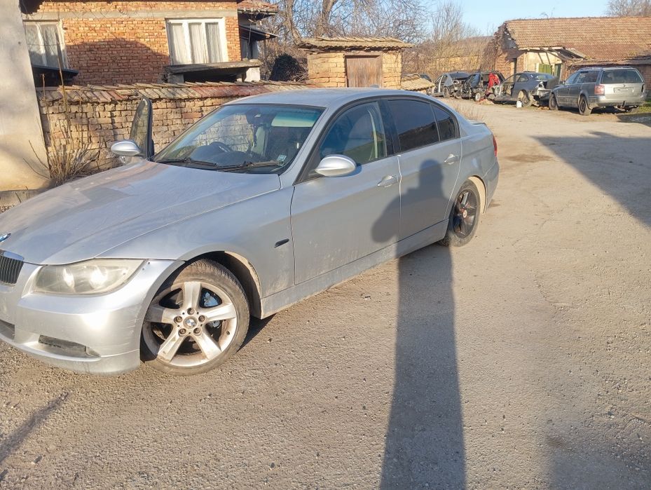 Продавам BMW E90 2.0 143 На Части