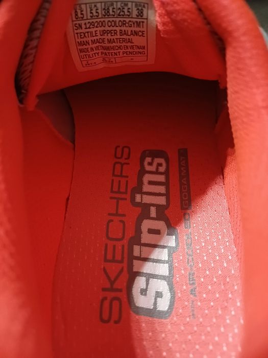 Skechers slips-ins max run
