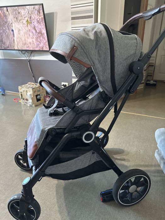 Коляска прогулочная