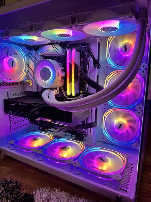 PC Gaming - Ryzen 7 9800X3D + RTX 4070