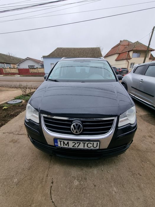 Se vinde vw touran automat