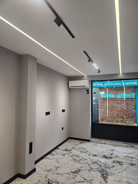 Луксозен магазин на бул. Владигеров – след ремонт, витрина, готов за