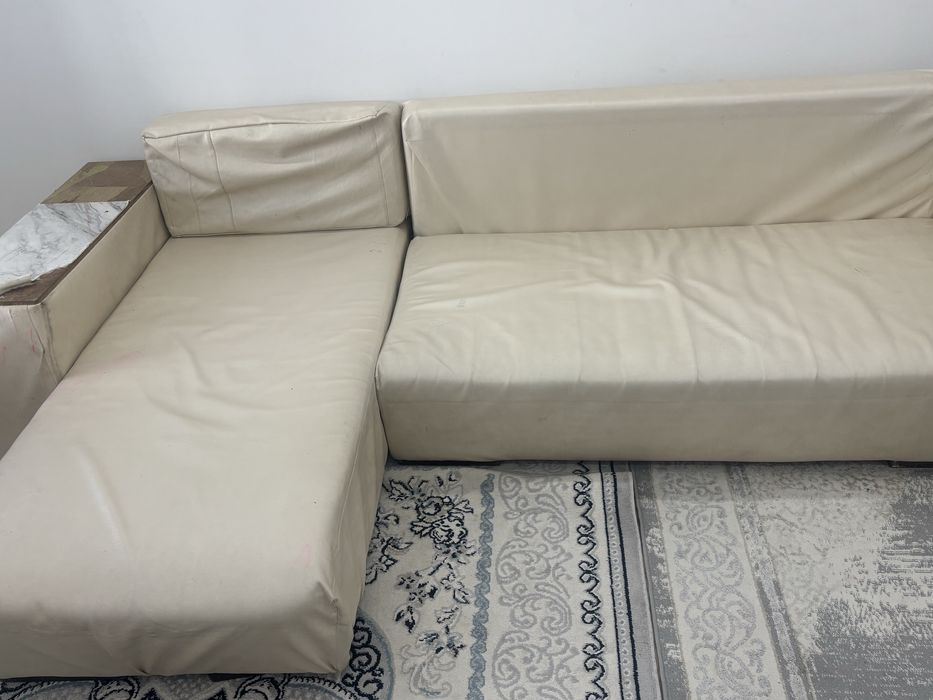 Продам угловой Диван срочно