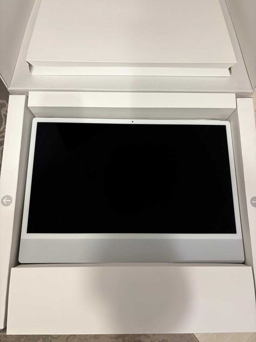 Vând iMac 24'' procesor M1, 8GB, 512GB SSD, 8-core, Silver Fullbox