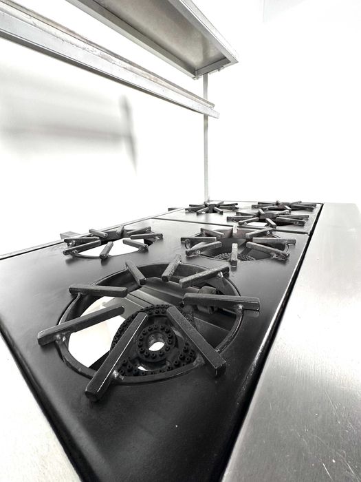 Aragaz profesional GAZ 6 focuri + Suprastructura