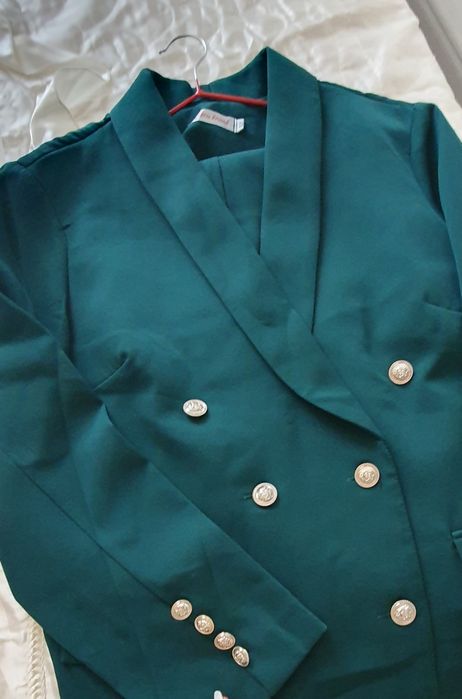 Двойка сотилади костюм и брюки