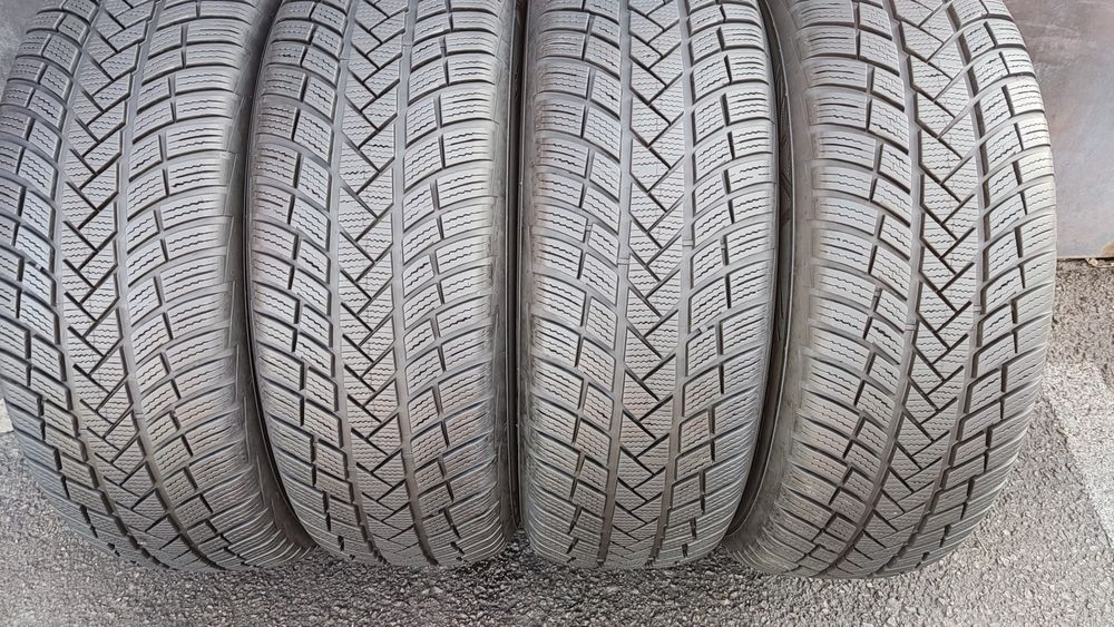 4бр. зимни гуми 235/65/17 Vredestein Wintrac
dot24
